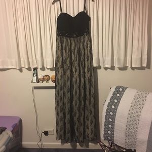 NWT Ark & Co. Lace & Sequin Full-Length Gown L